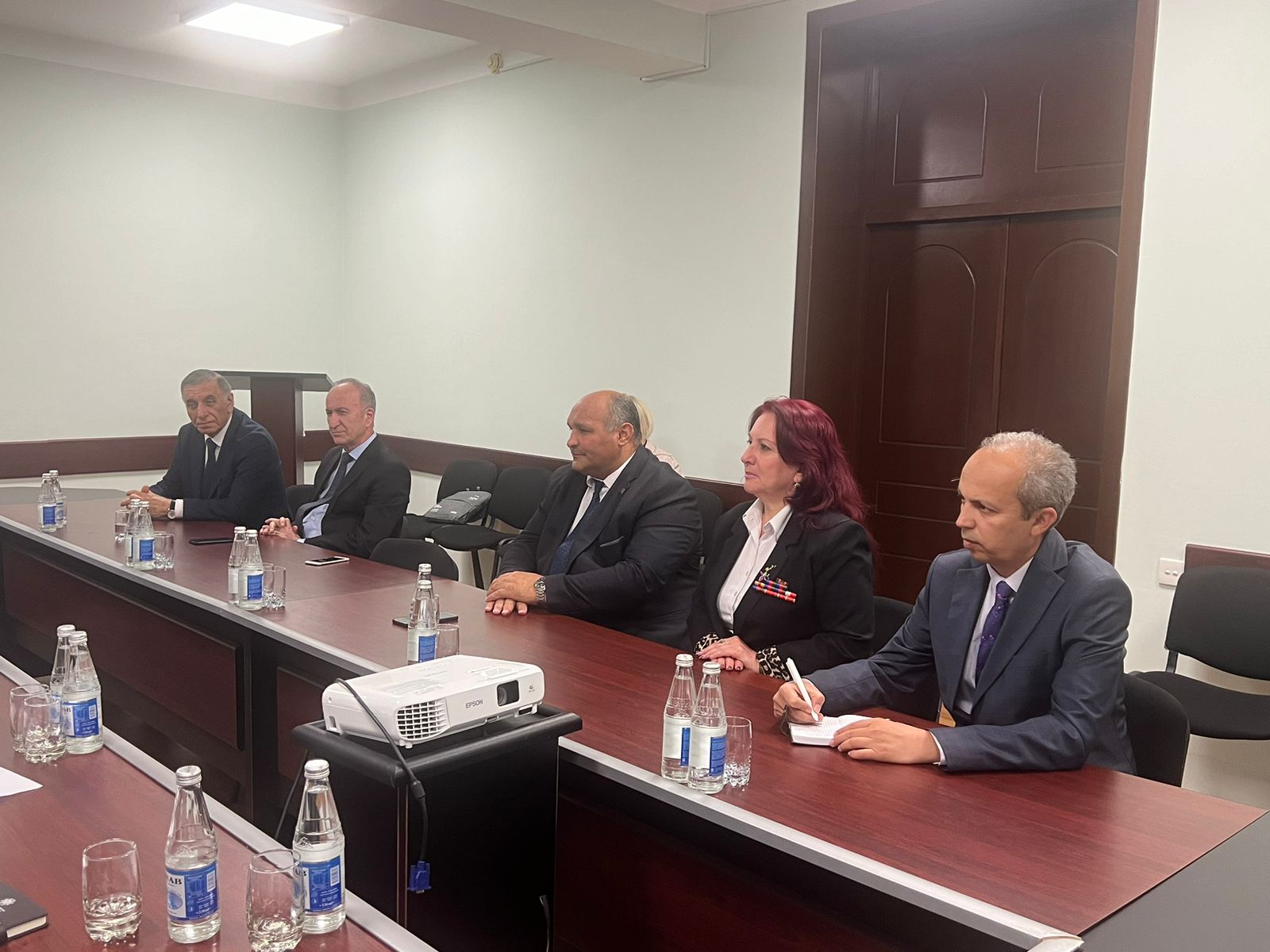 Elm və Təhsil Nazirliyində COP29 çərçivəsində ətraf mühit problemlərinə dair görüş keçirilib